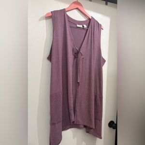 LOGO Sleeveless Tie-Front long Vest Top in Mauve